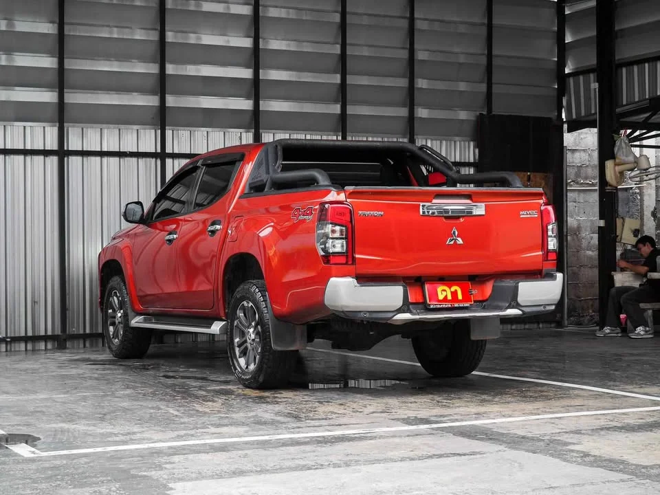 2020 Mitsubishi Triton V 2
