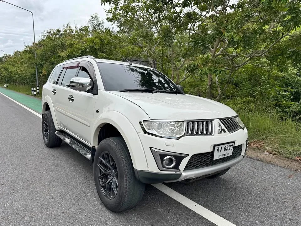 2012 Mitsubishi Pajero Sport II 2