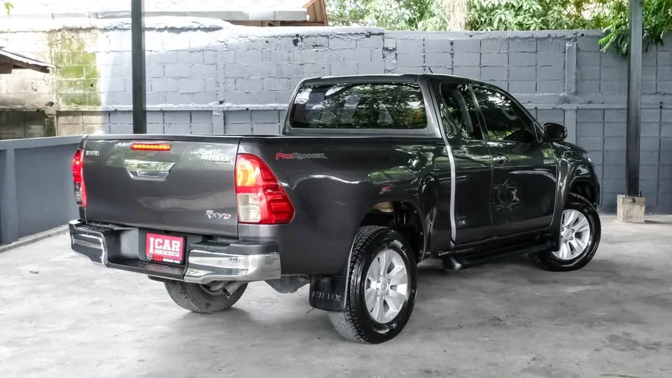 2018 Toyota Hilux VIII 2