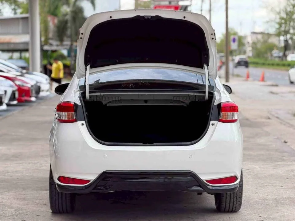 2019 Toyota Yaris ATIV III 3
