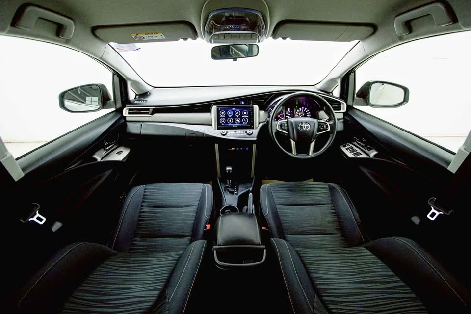 2021 Toyota Innova II 2