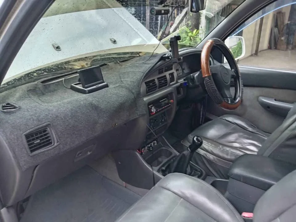 2004 Mazda 2500 Fighter V 3