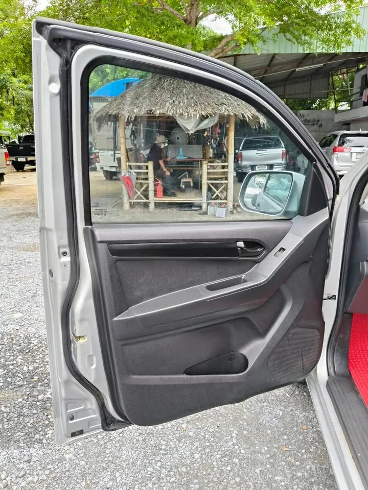2017 Isuzu D-Max II (RT) 3