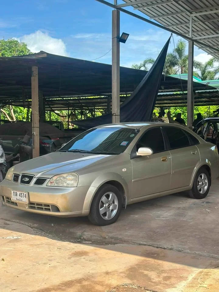 2004 Chevrolet Optra 3