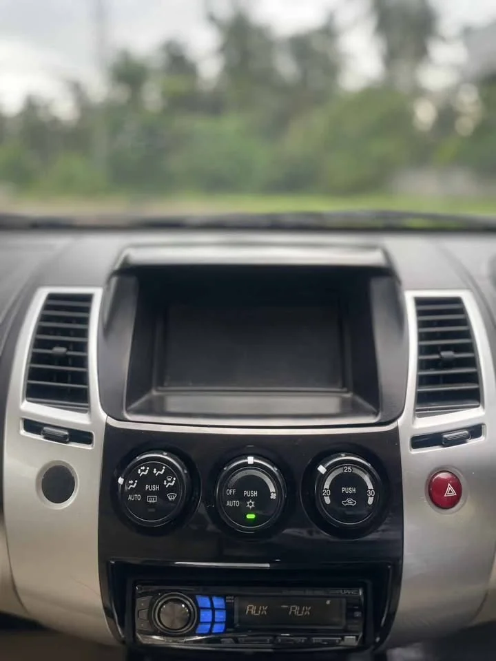 2010 Mitsubishi Pajero Sport II 3