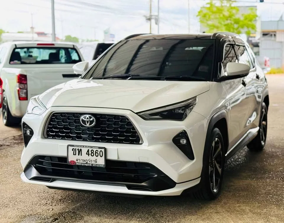 2024 Toyota Yaris Cross AC200 3
