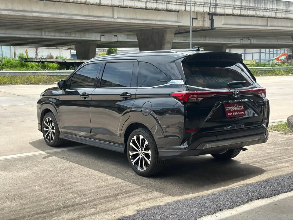 2023 Toyota Veloz III 3