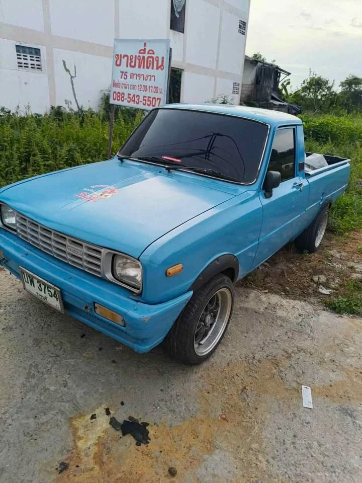 Mazda B-series (Familia) III 3