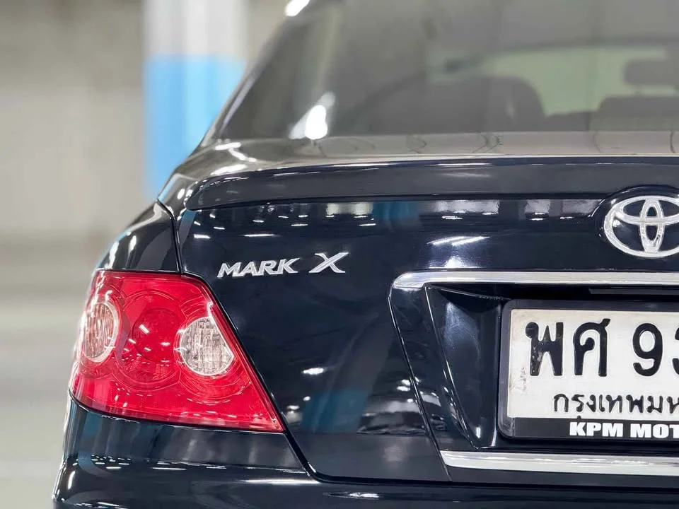 2005 Toyota Mark X I 3