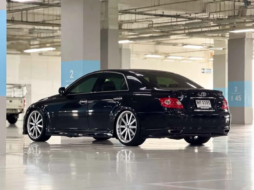 2005 Toyota Mark X I 2