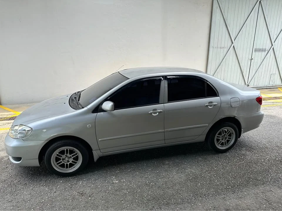 2004 Toyota Corolla Altis IX (E120) 2