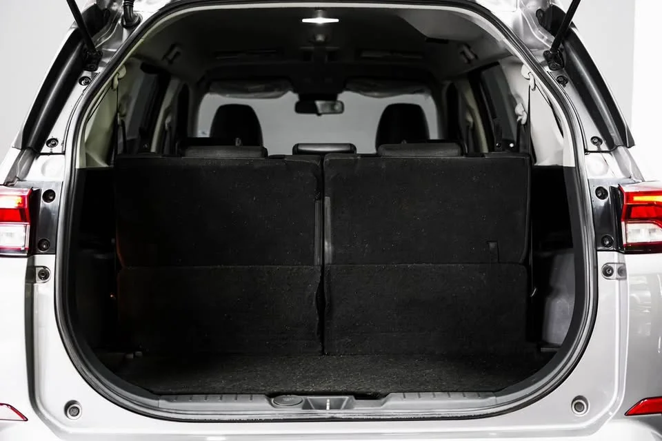 2023 Toyota Veloz III 2