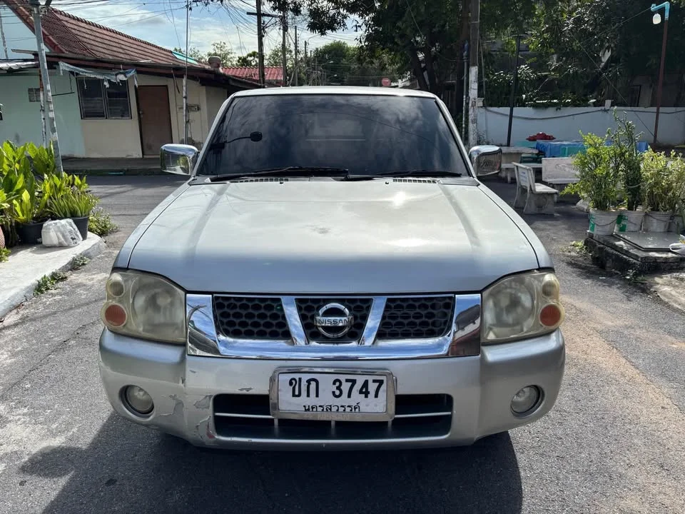 2003 Nissan Frontier I 2