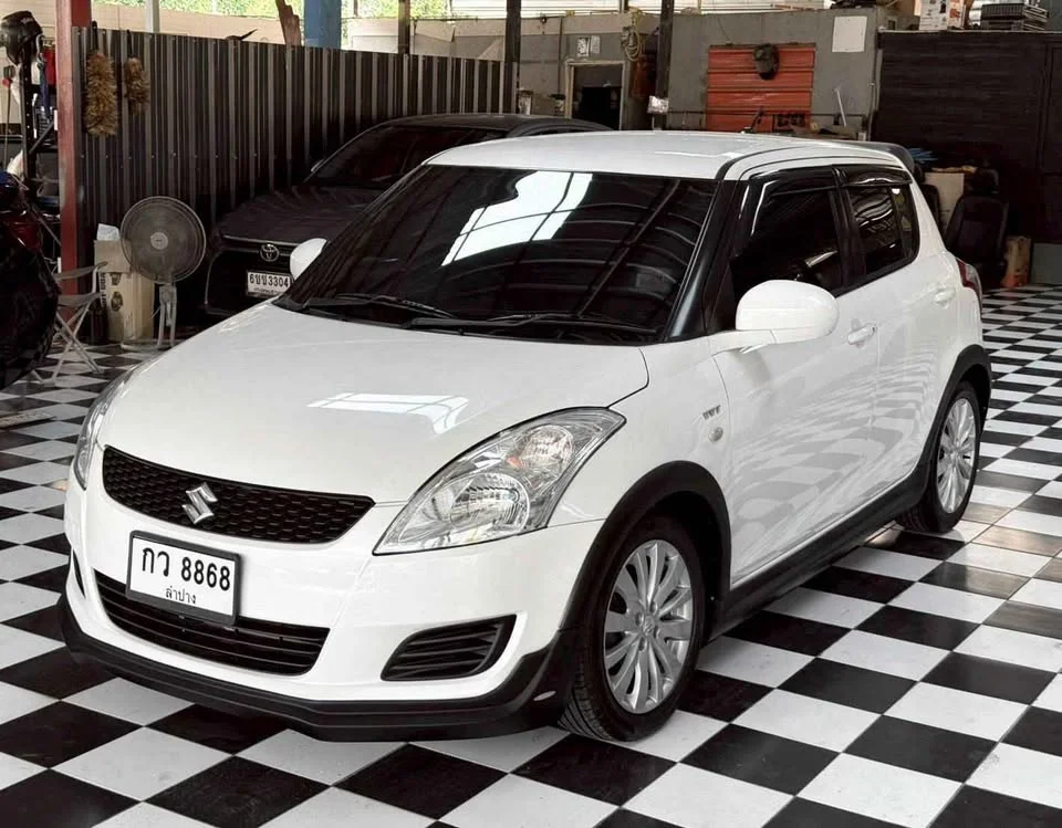 2013 Suzuki Swift II 2