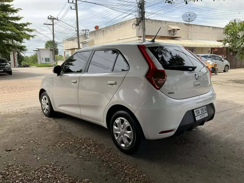 2015 MG 3 II 3