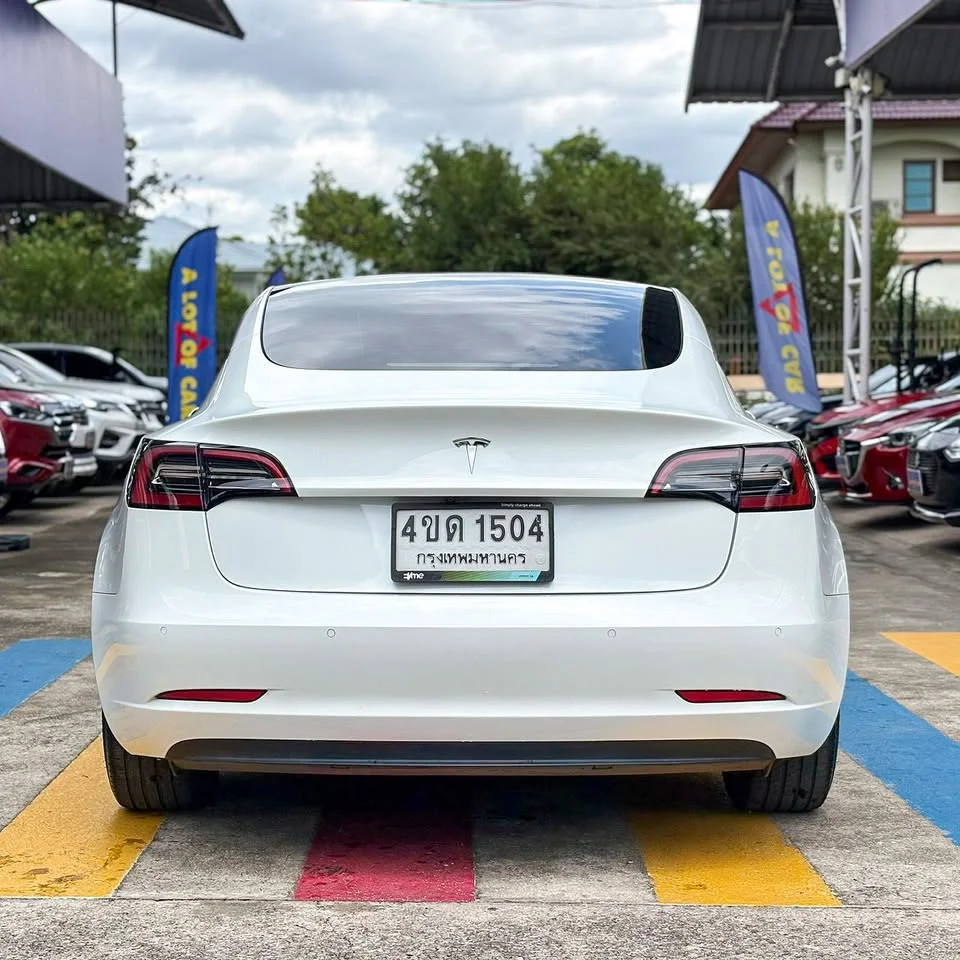 2023 Tesla Model 3 3
