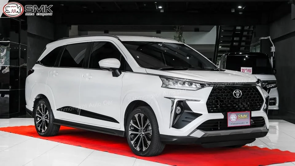 2023 Toyota Veloz III 2