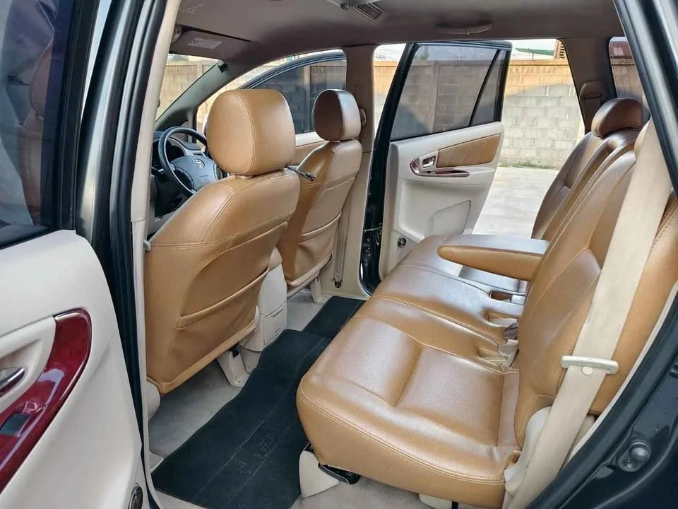 2004 Toyota Innova I 2