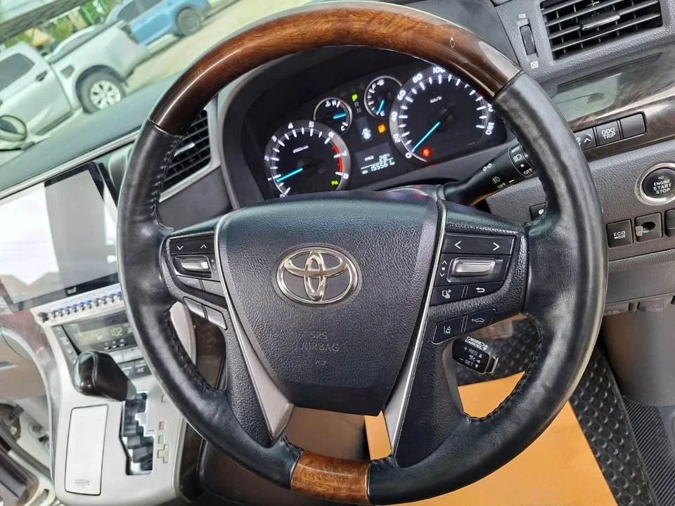 2013 Toyota Alphard, Vellfire II (AH20) 3