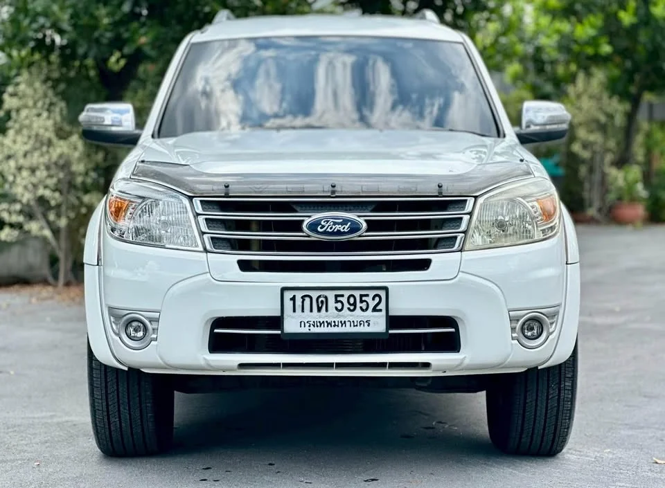 2012 Ford Everest I 3