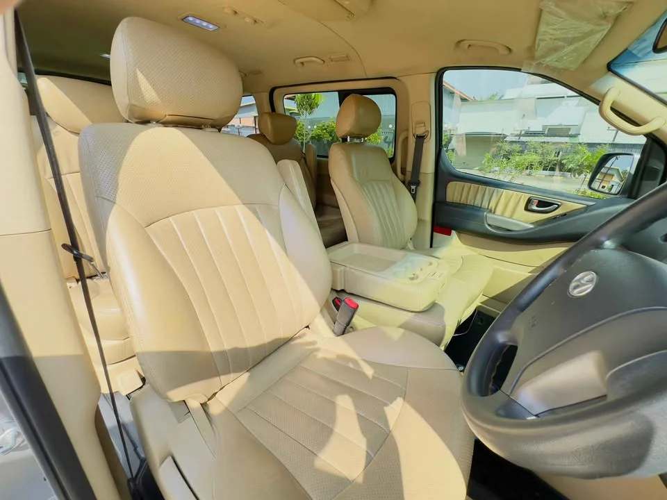 2012 Hyundai H-1 II 2