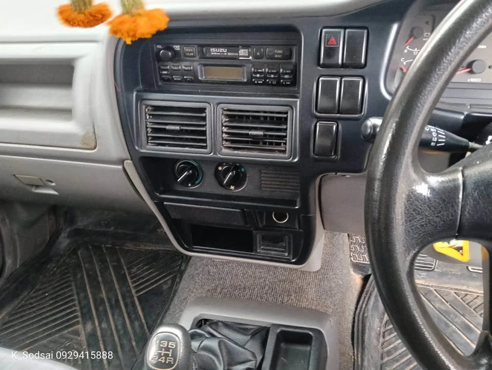 2001 Isuzu Faster Dragon Eyes III 2