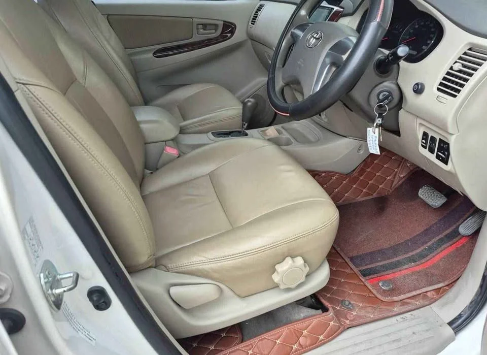 2014 Toyota Innova I 3