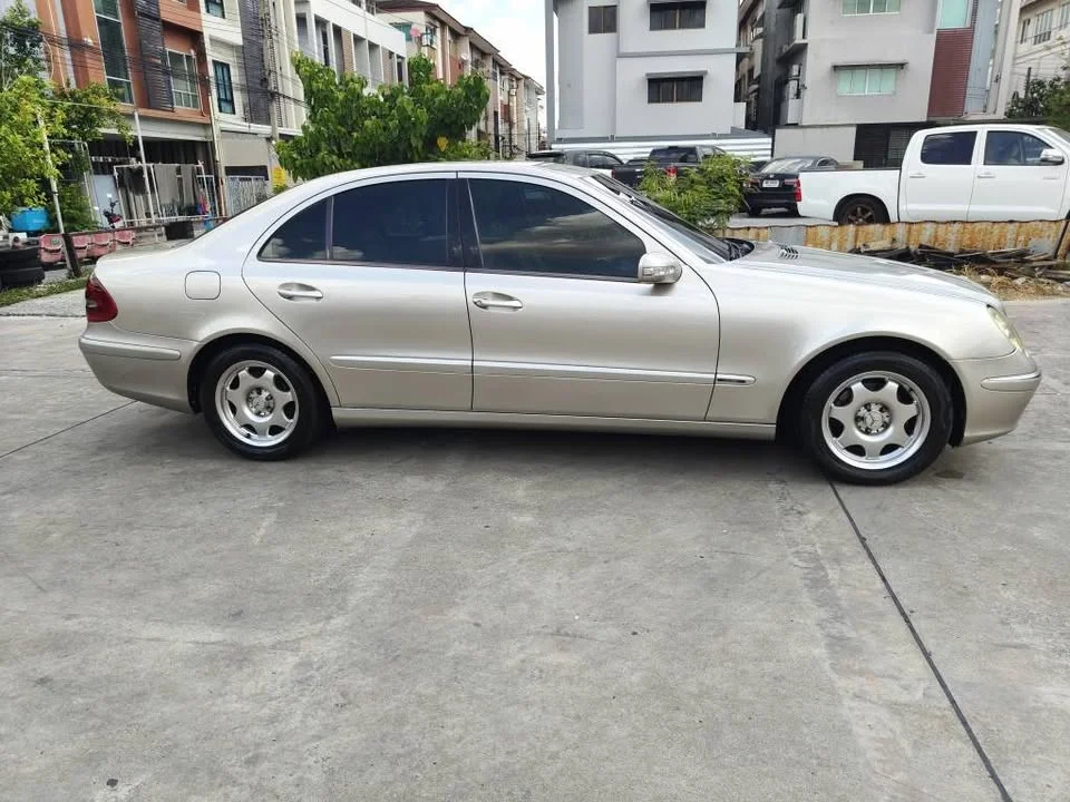 2004 Benz E-Class W211 2
