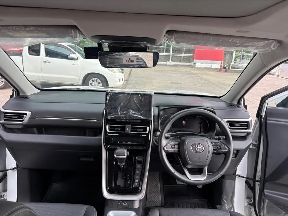 2025 Toyota Innova III 2