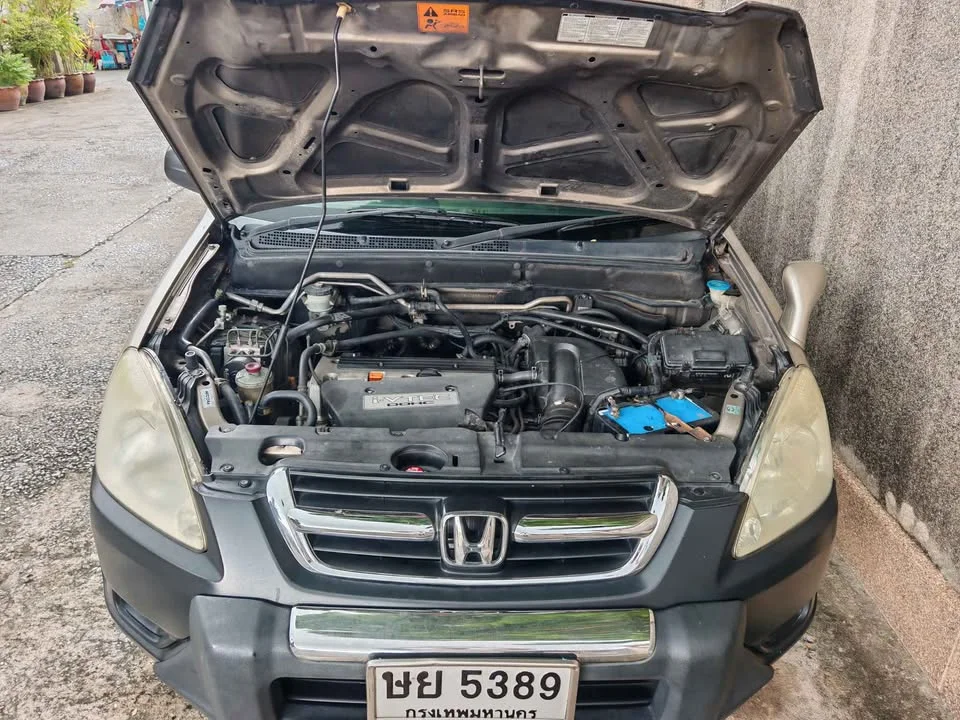 2004 Honda CR-V II 2