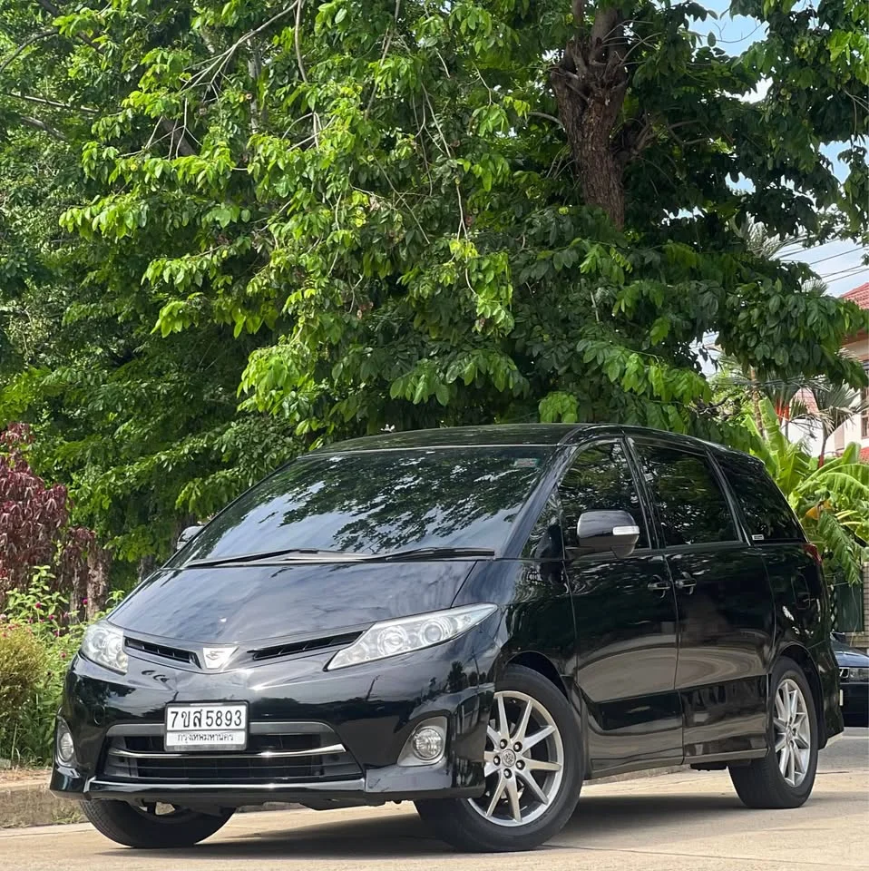 2011 Toyota Estima III 2