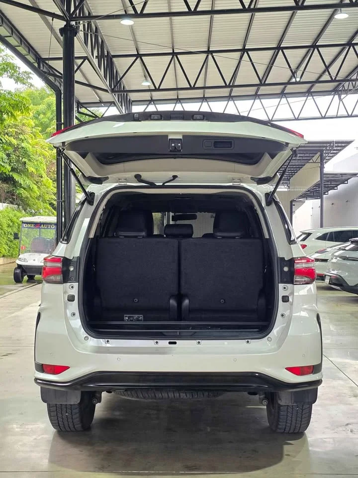 2023 Toyota Fortuner II 2