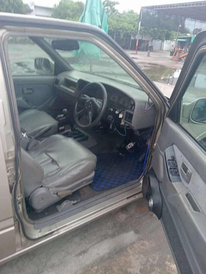 2001 Isuzu Faster Dragon Eyes III 2