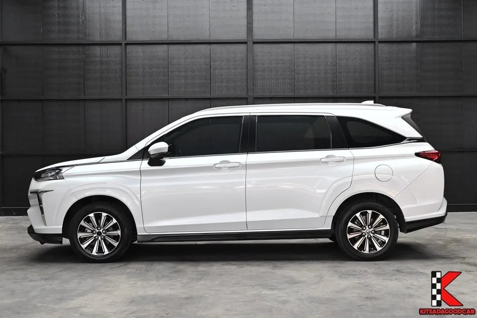 2022 Toyota Veloz III 2