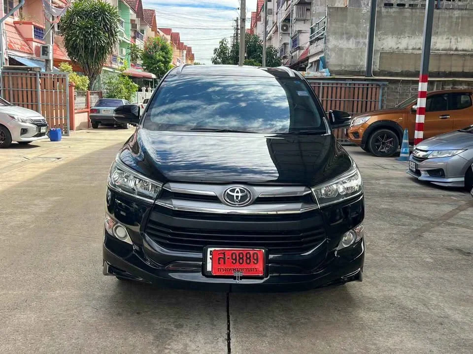 2018 Toyota Innova II 2