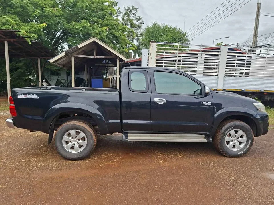 2012 Toyota Hilux VII 2