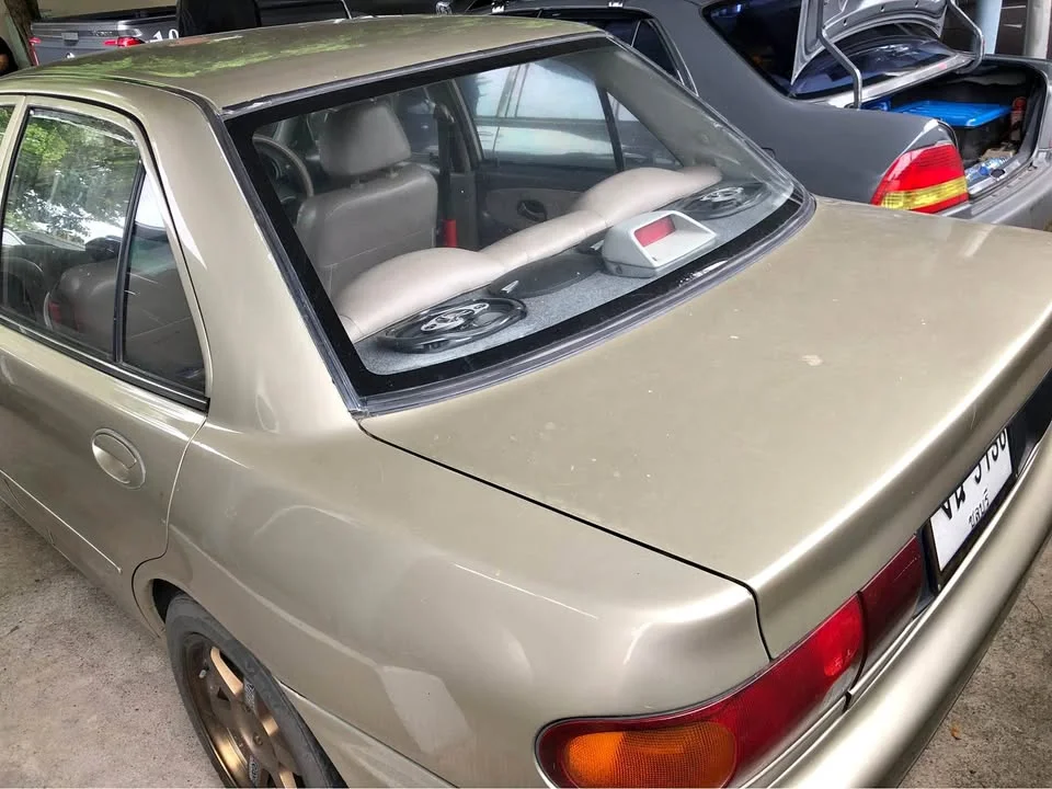 1990 Mitsubishi Lancer VI 2