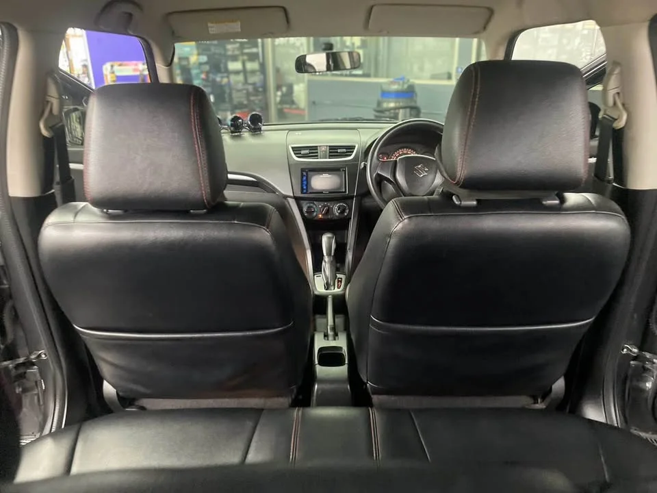 2015 Suzuki Swift II 2