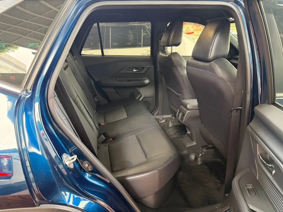 2023 Toyota Yaris Cross AC200 3