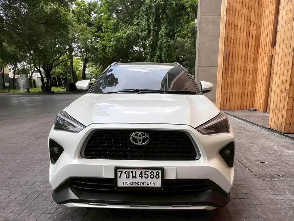 2026 Toyota Yaris Cross AC200 3