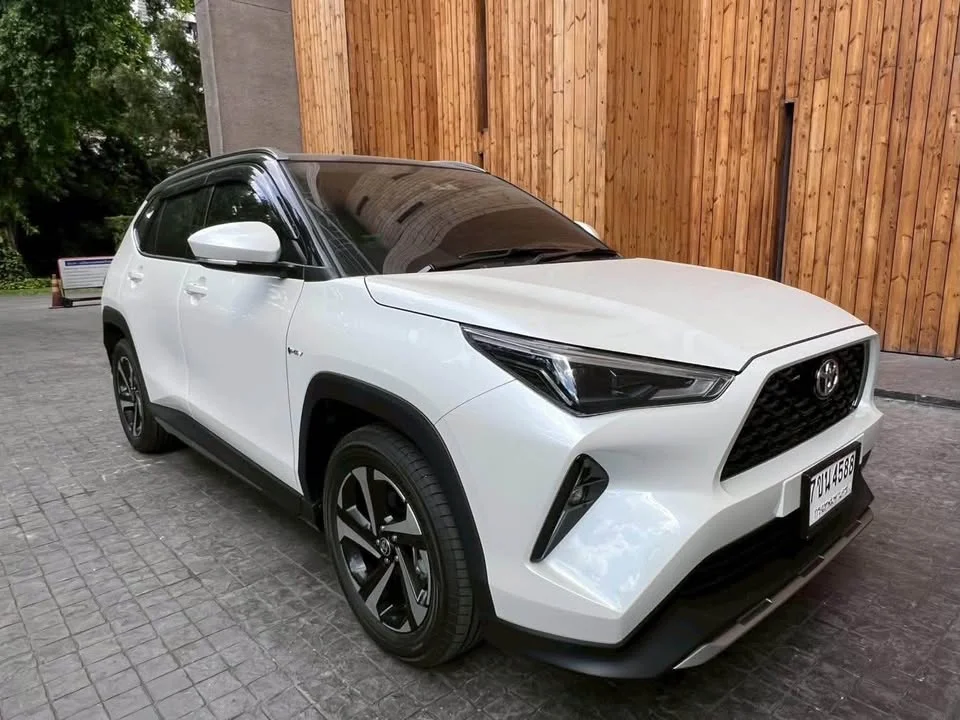 2026 Toyota Yaris Cross AC200 2