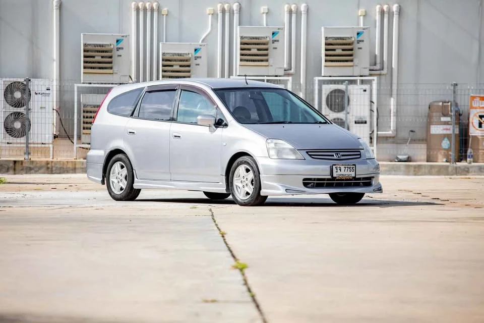 2004 Honda Stream I 2