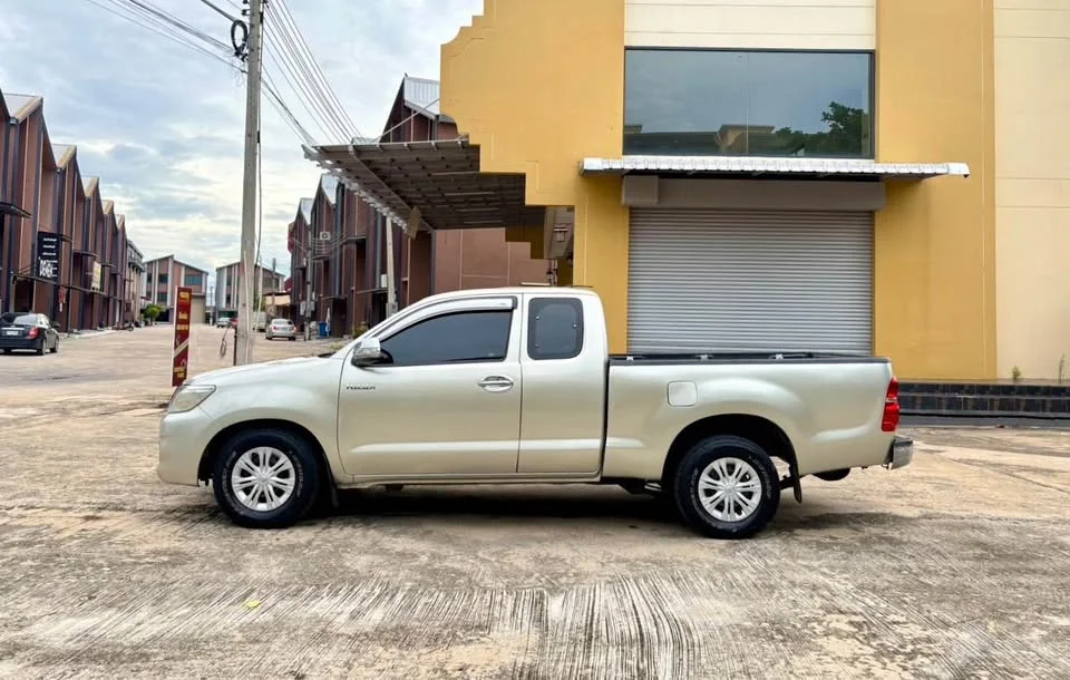 2013 Toyota Hilux VII 3