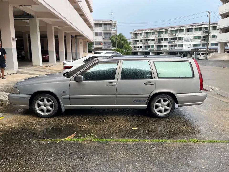 2002 Volvo V70 I 2