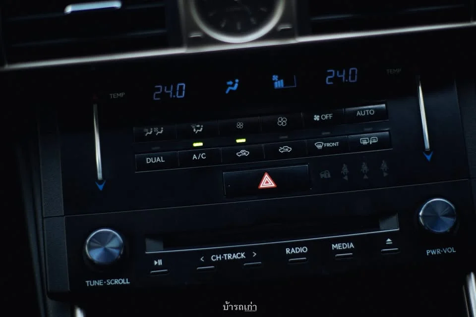 2013 Lexus IS III 3