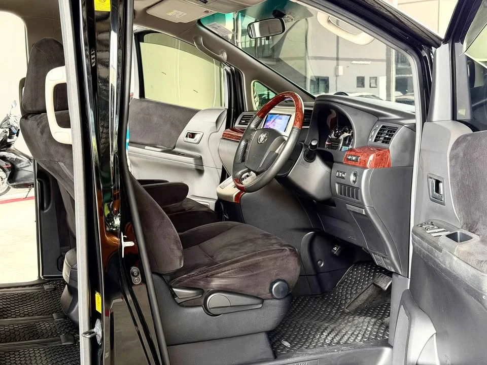 2011 Toyota Alphard, Vellfire II (AH20) 2