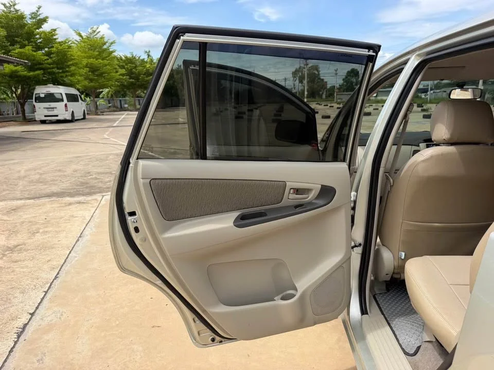 2014 Toyota Innova I 2
