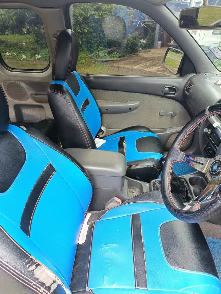 2005 Mazda 2500 Fighter V 2