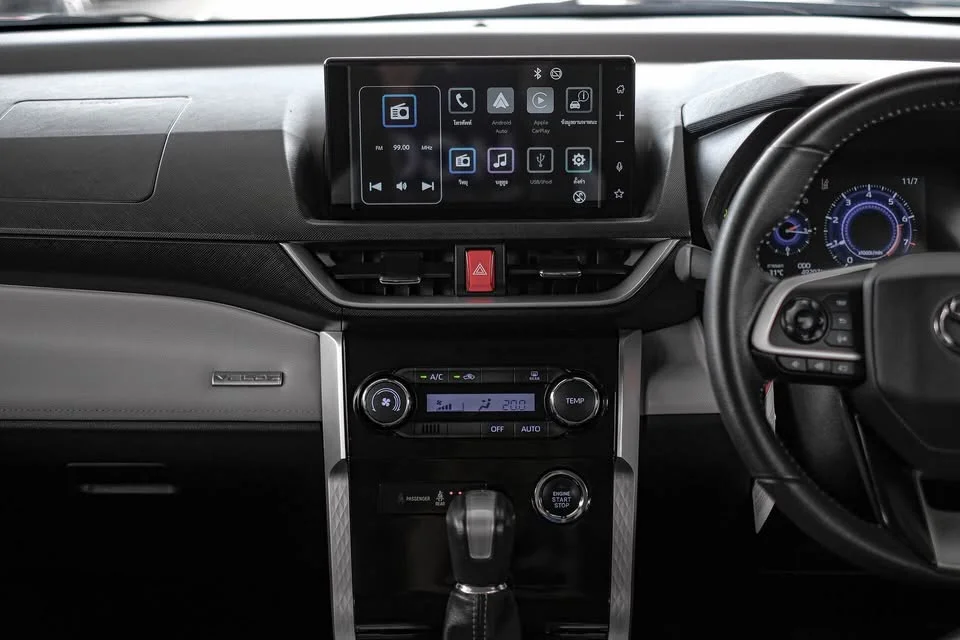2023 Toyota Veloz III 2