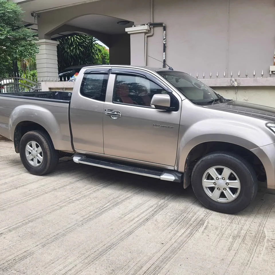 2013 Isuzu D-Max II (RT) 3